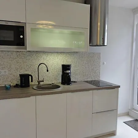 Sea View - Tower A 4 04 Holiday home